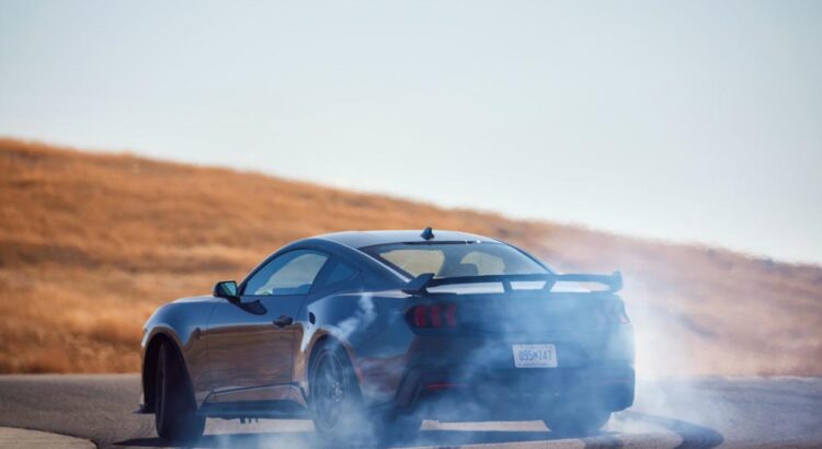 Ford Mustang Dark Horse (2024) : une pistarde dans l’âme