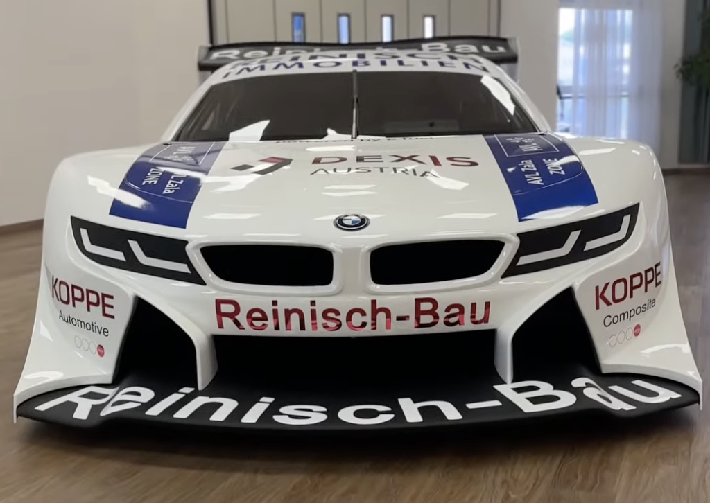 BMW i8 moteur 16 cylindres