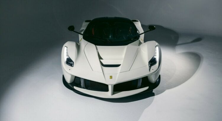 Enchères : cette Ferrari LaFerrari affiche moins de 14 kilomètres