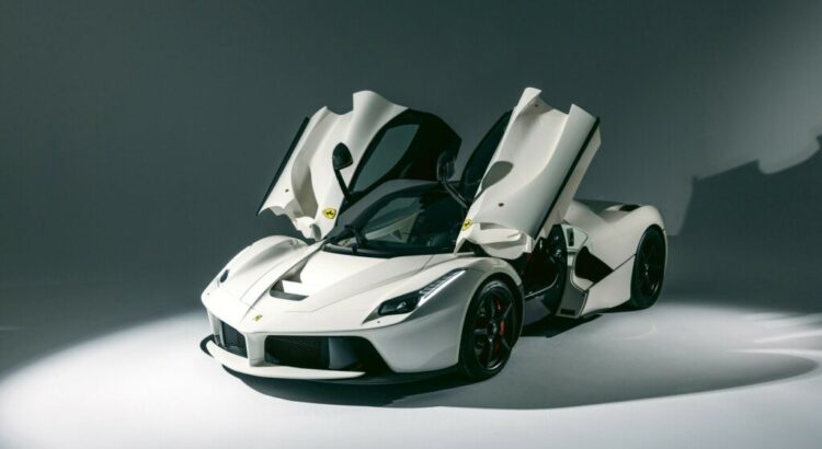 Enchères : cette Ferrari LaFerrari affiche moins de 14 kilomètres