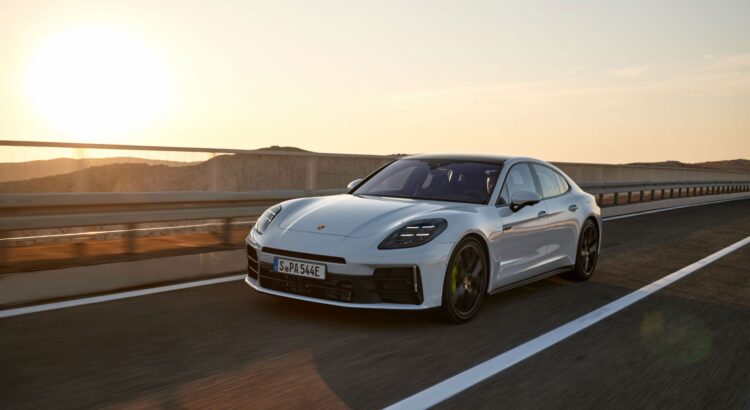 Porsche Panamera (2024) : de nouvelles variantes 4 E-Hybrid et 4S E-Hybrid dévoilées