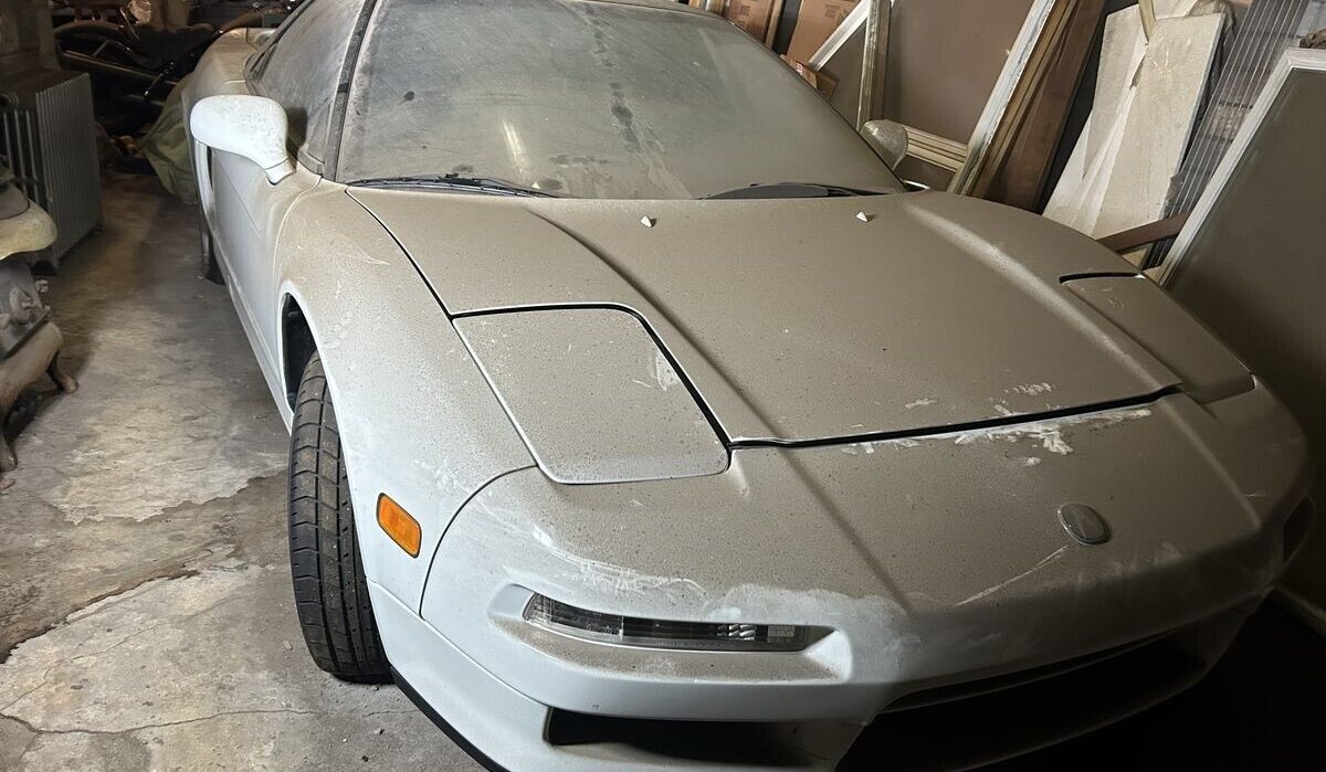 Acura NSX 1992 abandon grange 30 ans