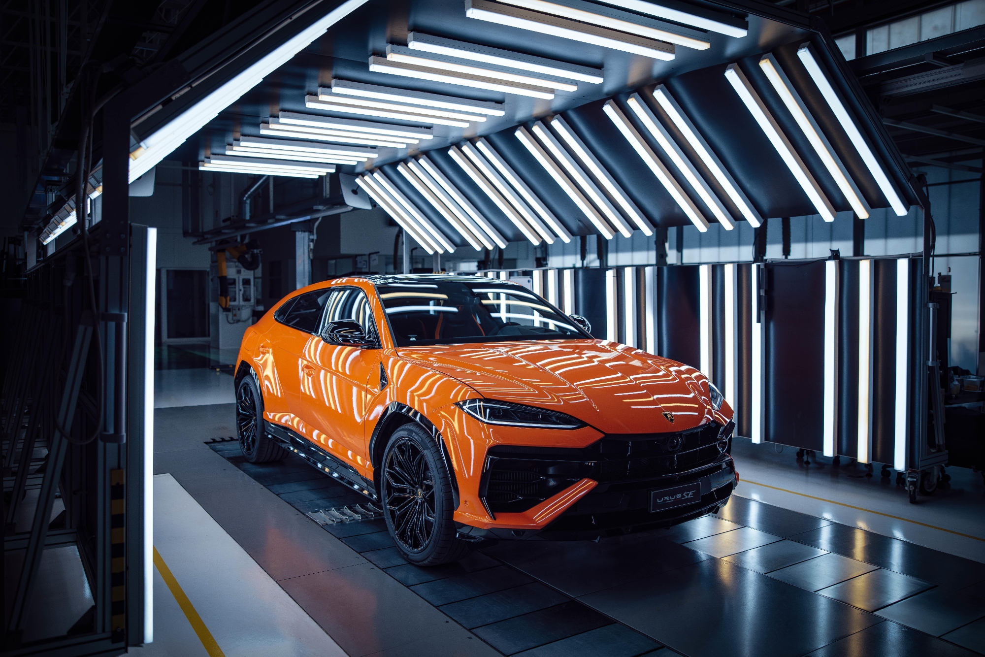 Lamborghini Urus SE (2024)