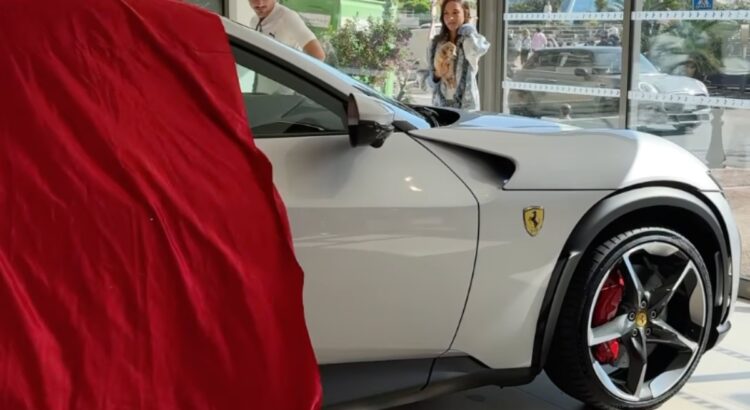 Vu à Monaco : Charles Leclerc ajoute le Ferrari Purosangue à sa collection ! (+ vidéo)