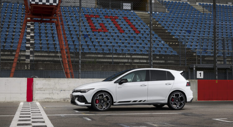 Volkswagen Golf GTI : la version "Clubsport" dévoilée aux 24h du Nürburgring