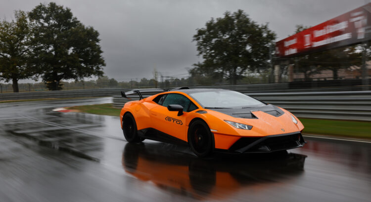 Tour Chrono - Lamborghini Huracán STO : on la passe sur le grill (mouillé) du Vigeant !