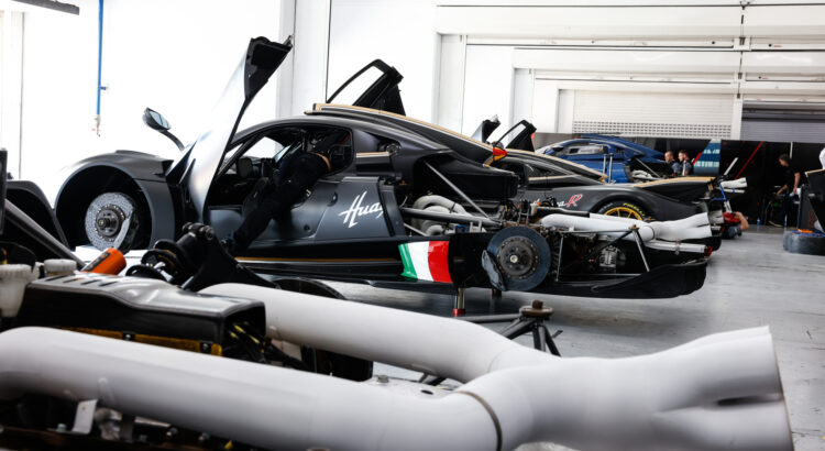 Essai XXL - Pagani Huayra R : meilleure qu'une Aston Martin Valkyrie Pro ?