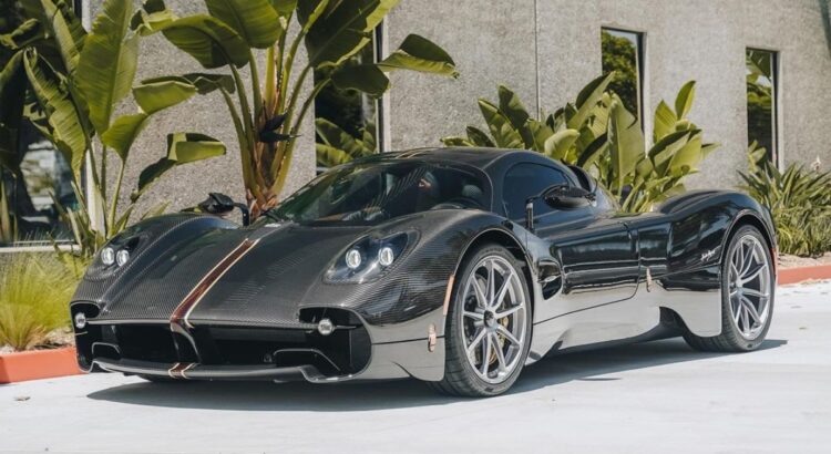Pagani Utopia : un exemplaire 100% carbone livré aux États-Unis
