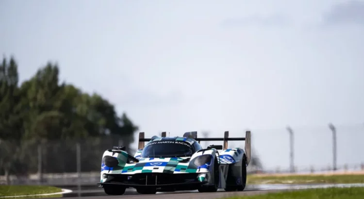 Aston Martin AMR-LMH : elle s'entraîne pour les 24H du Mans