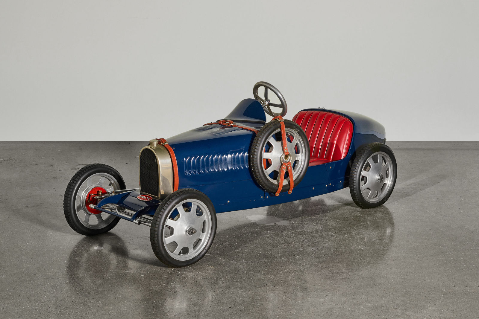 Bugatti pièces collection enchères