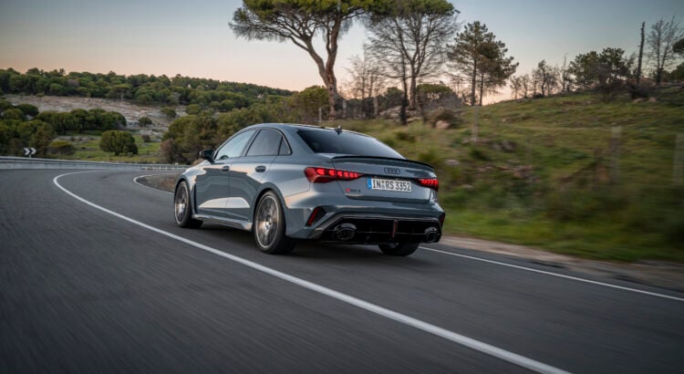 Nouvelle Audi RS 3 (2024) : la compacte sportive s’offre une cure de jouvence