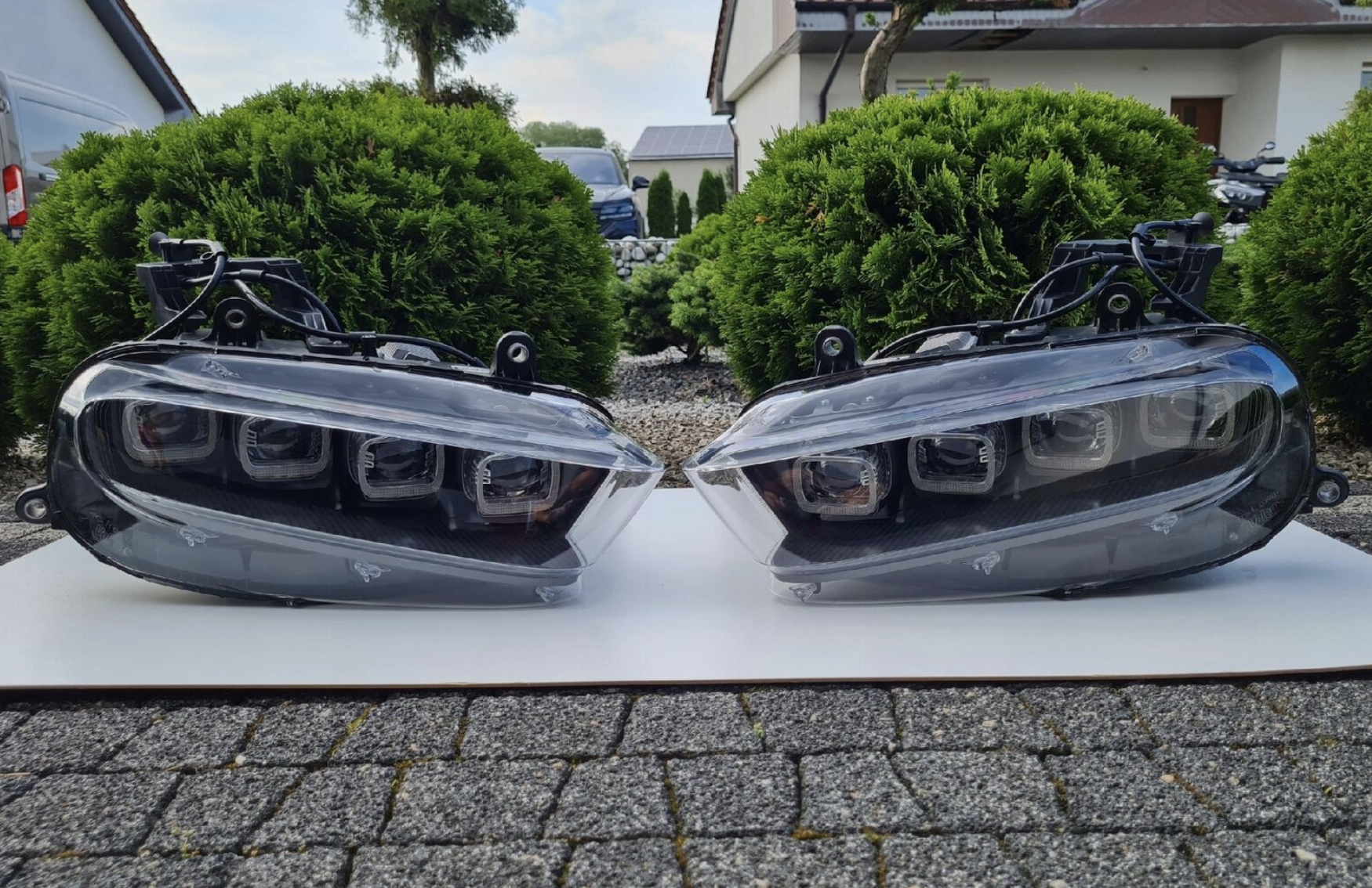 Bugatti Chiron phares occasion