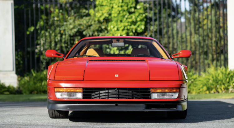 Une Ferrari Testarossa de 1990 dans un état impeccable à vendre aux enchères (+images)