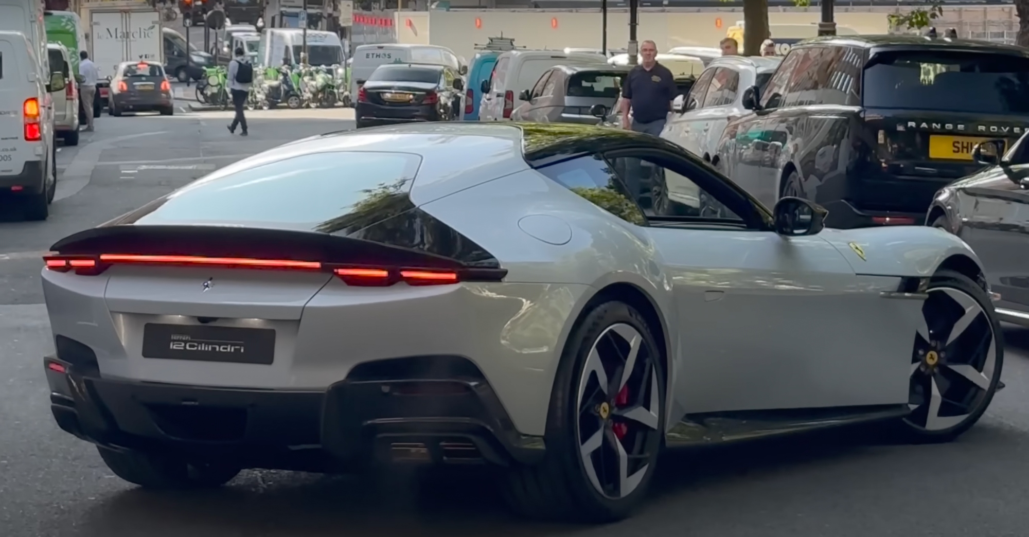 Ferrari 12Cilindri (2024)