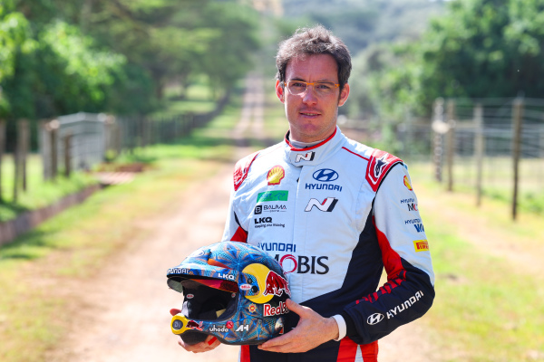WRC - Favori pour le sacre 2024, Thierry Neuville rempile avec Hyundai Motorsport