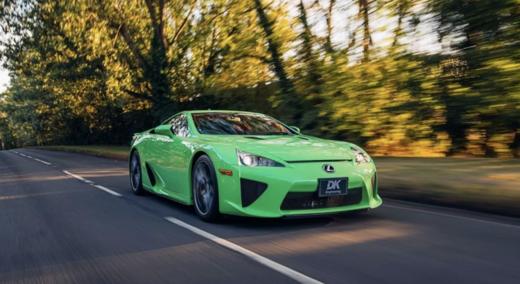 Lexus LFA : d'où sort cet exemplaire vert fluo comme neuf ?