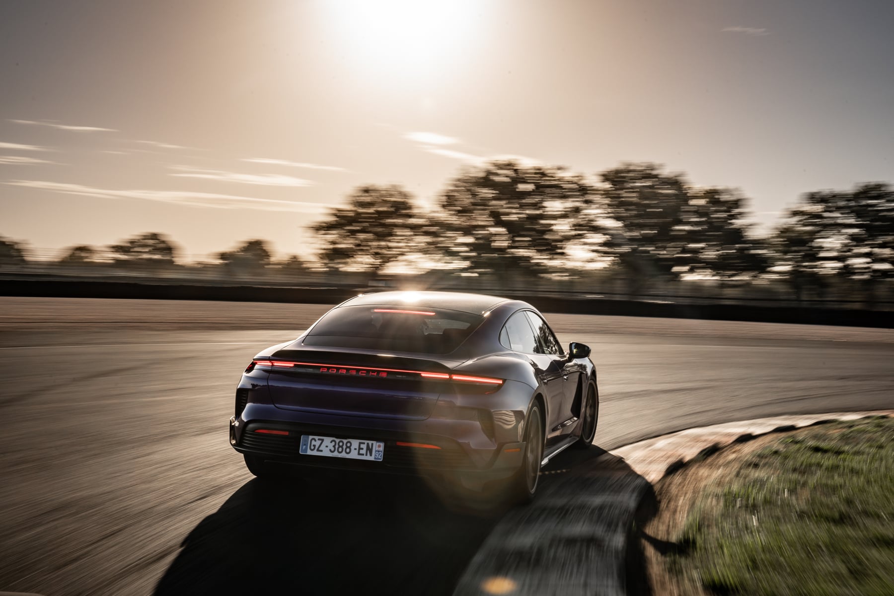 Porsche Taycan Turbo GT Essai Sport Auto