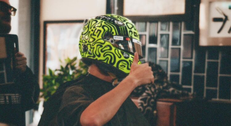 Casques F1 2025 : découvrez les nouveaux designs des pilotes