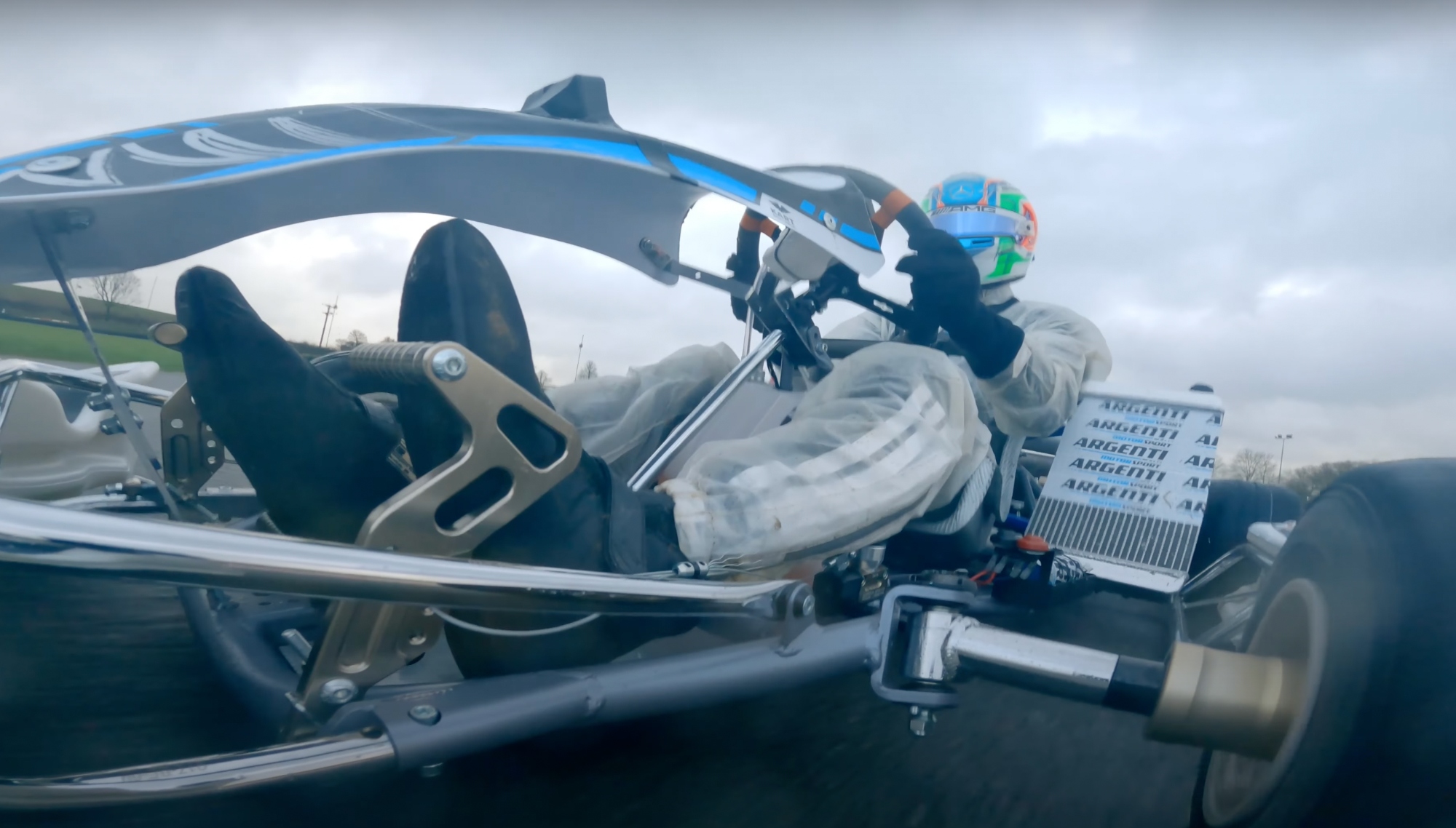 Andrea Kimi Antonelli Karting Mercedes-AMG F1 Argenti Motorsport vidéo Whilton Mill Angleterre 2025