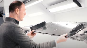 McLaren r&eacute;volution ing&eacute;nierie automobile ART carbone 2025