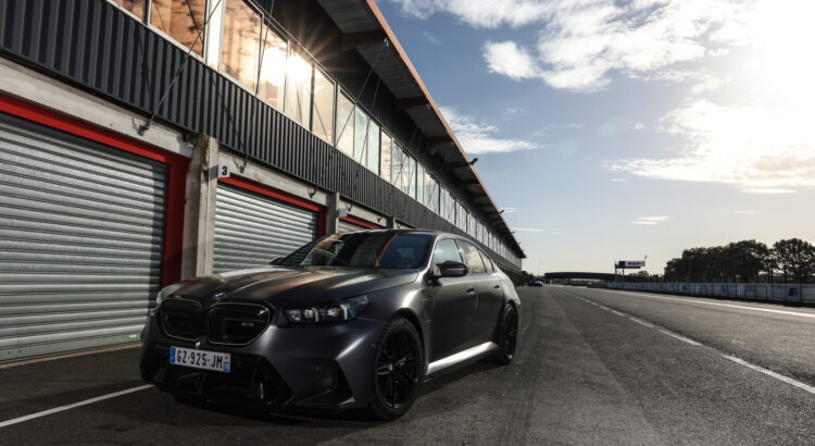 Supertest - Nouvelle BMW M5 : chaud devant au Vigeant !