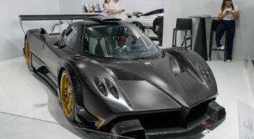 Carrosserie auto fibre de carbone