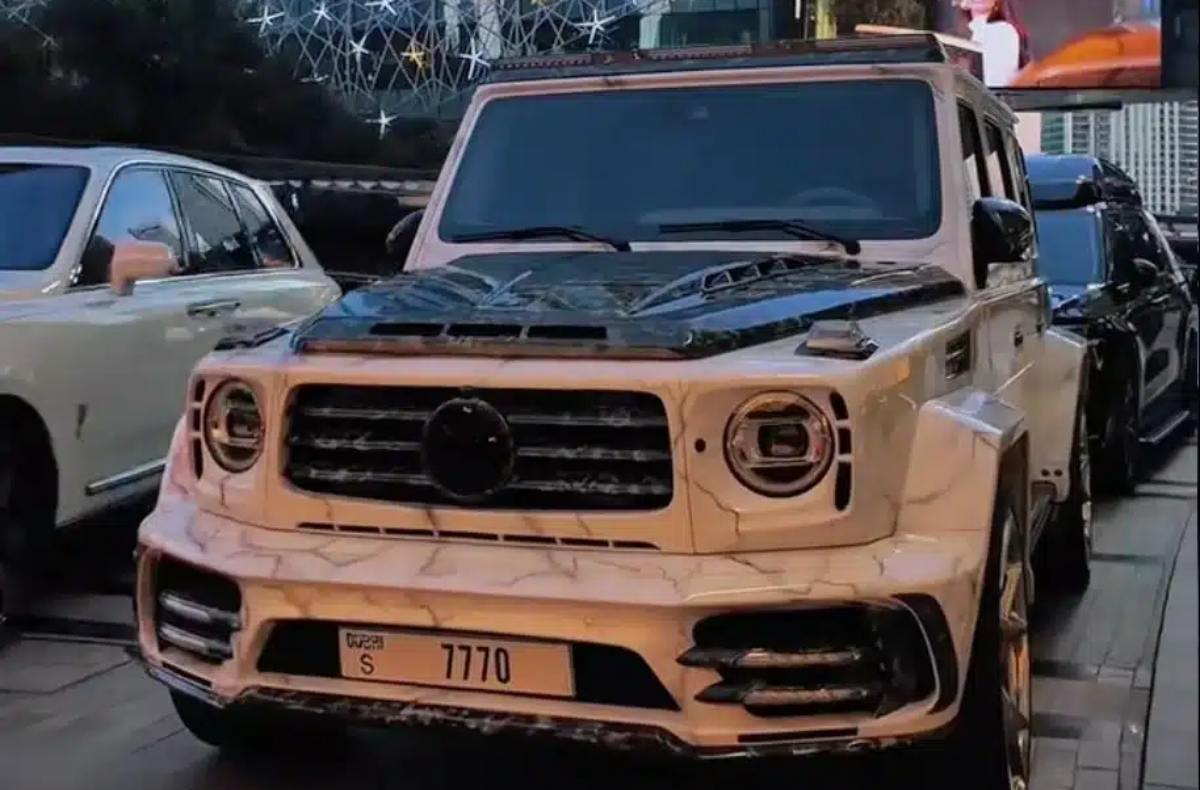 Cristiano Ronaldo Mercedes G-63 AMG marbre Mansory 2025