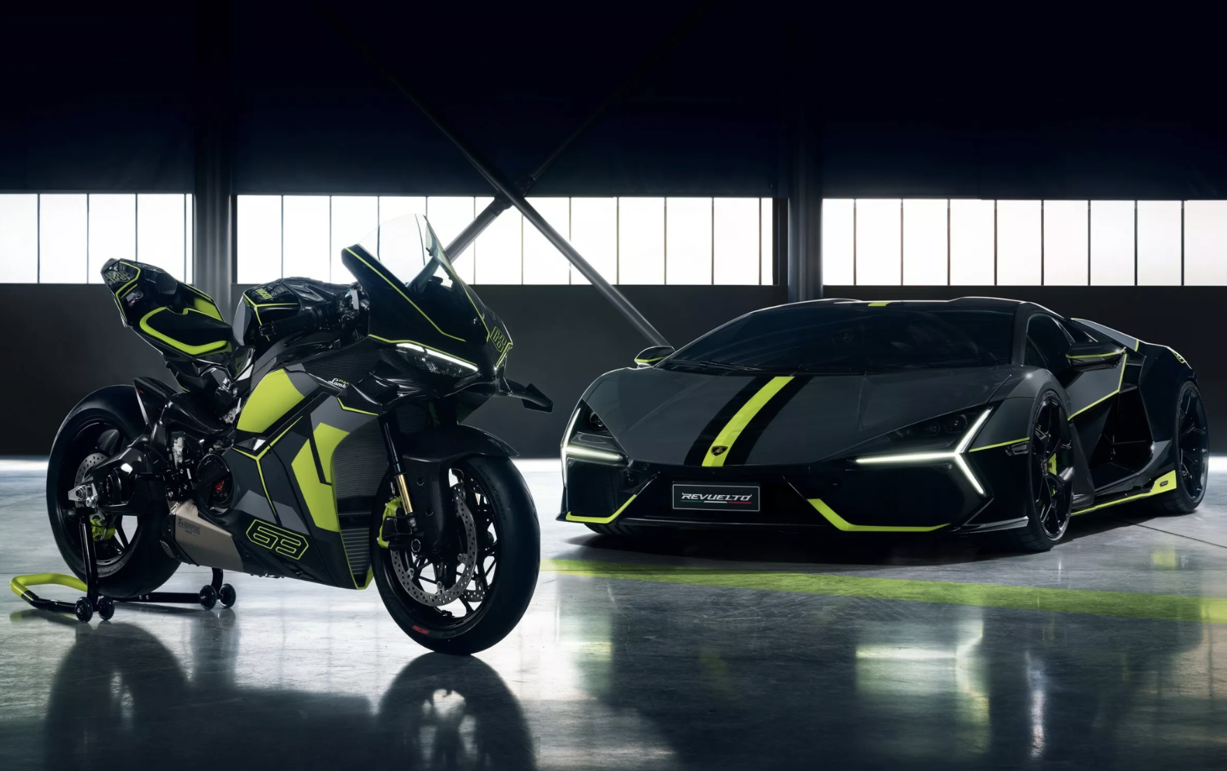 Ducati Panigale V4 S Lamborghini