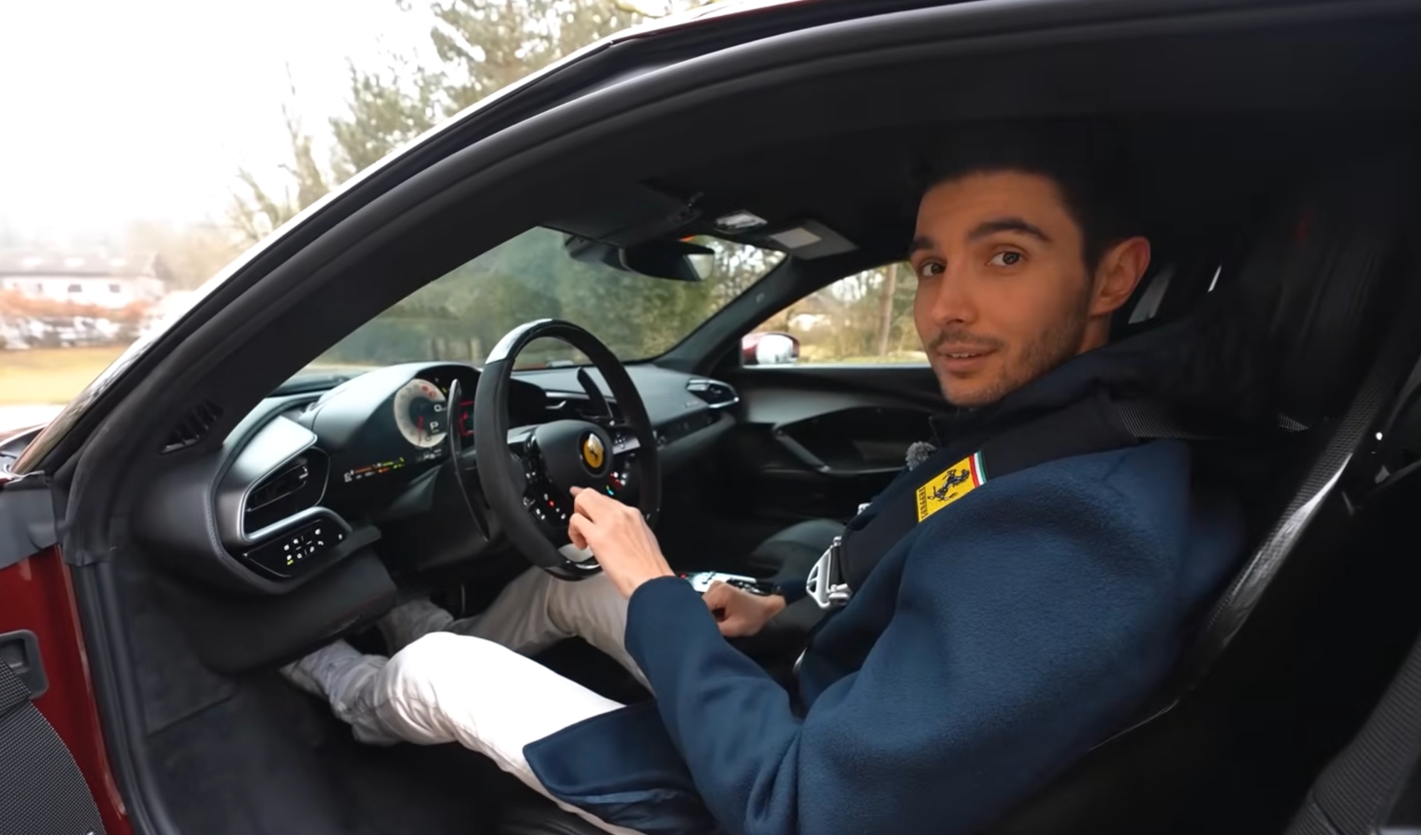 Esteban Ocon garage voitures F1 vidéo