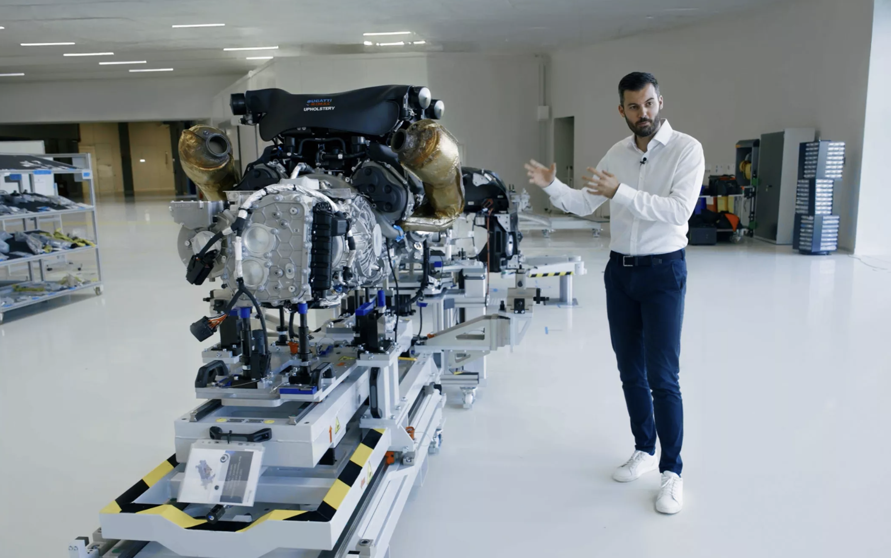 Bugatti Tourbillon V16 hybride