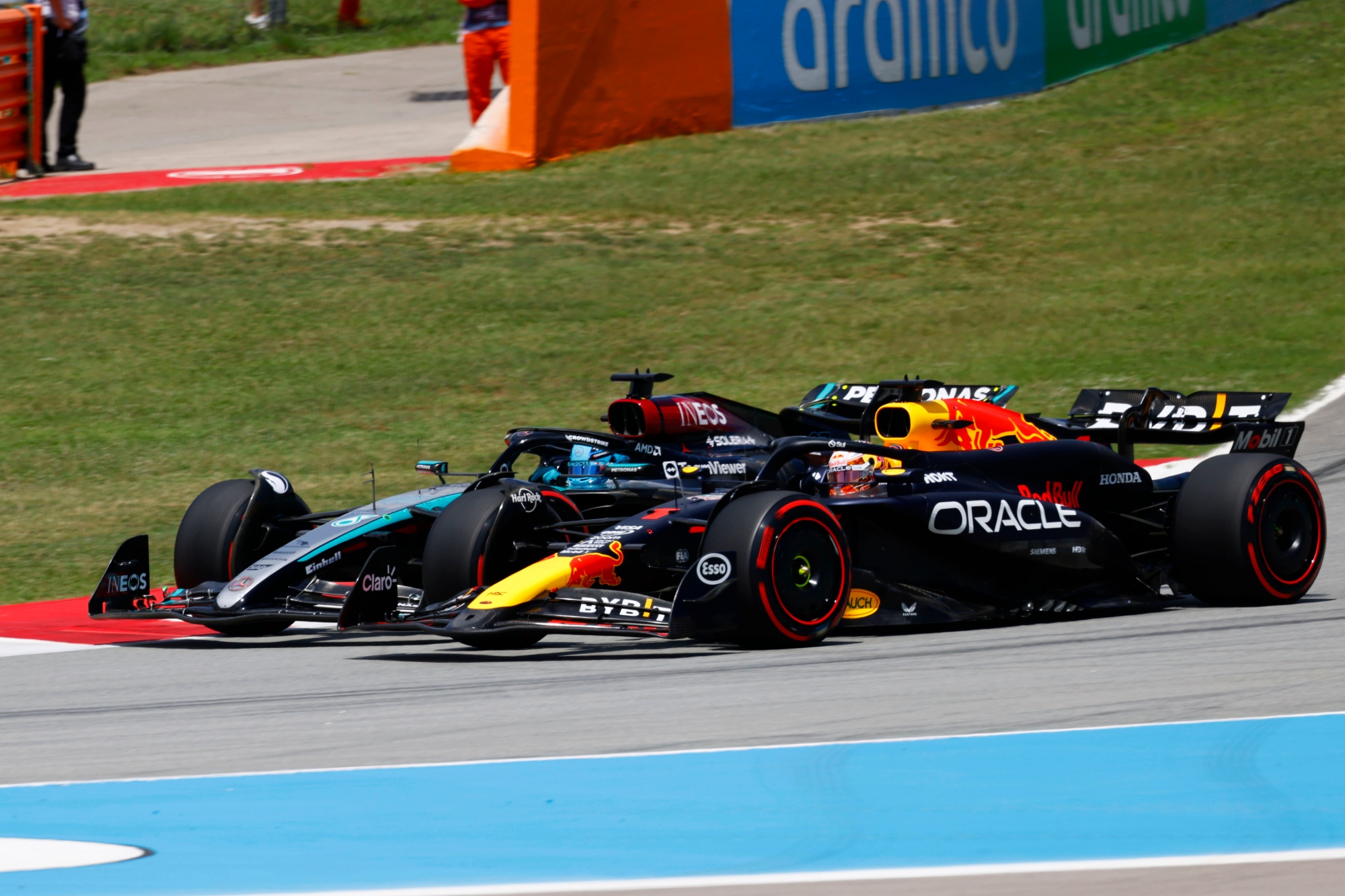 Max Verstappen George Russell F1 Espagne 2025
