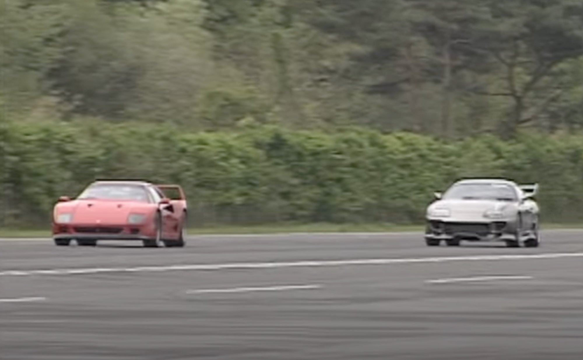 Ferrari F40 Toyota Supra drag race vidéo 1994