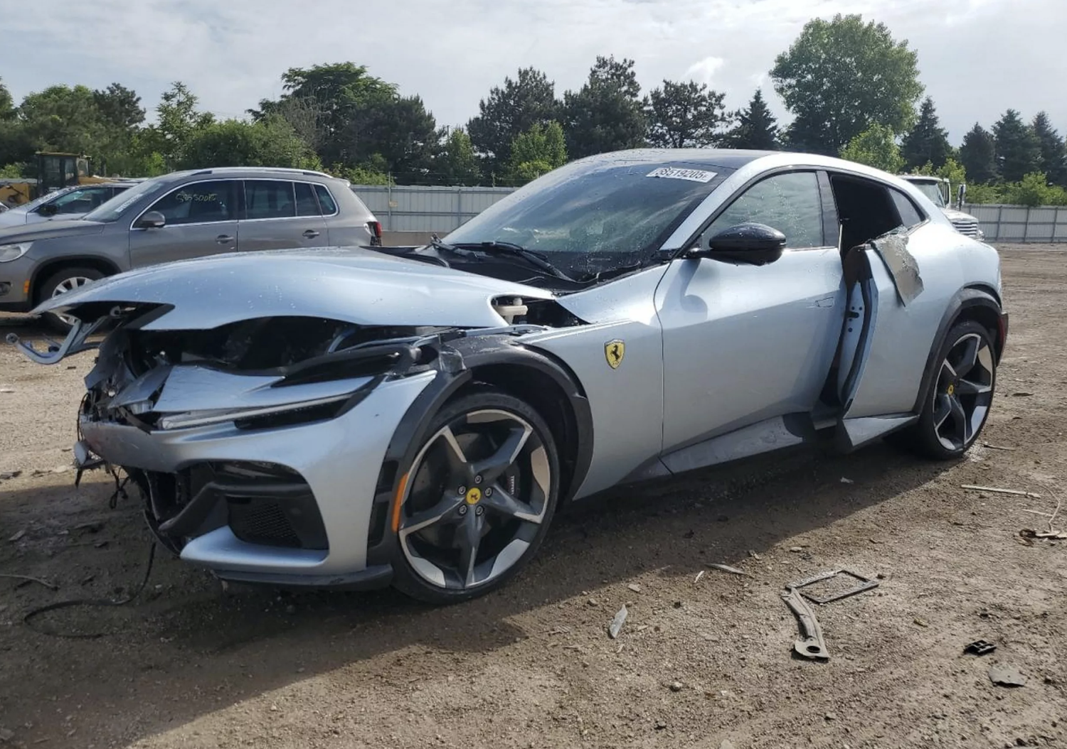 Ferrari Purosangue accidenté