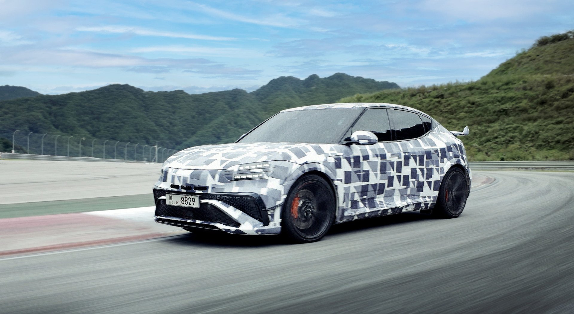 Genesis GV60 Magma
