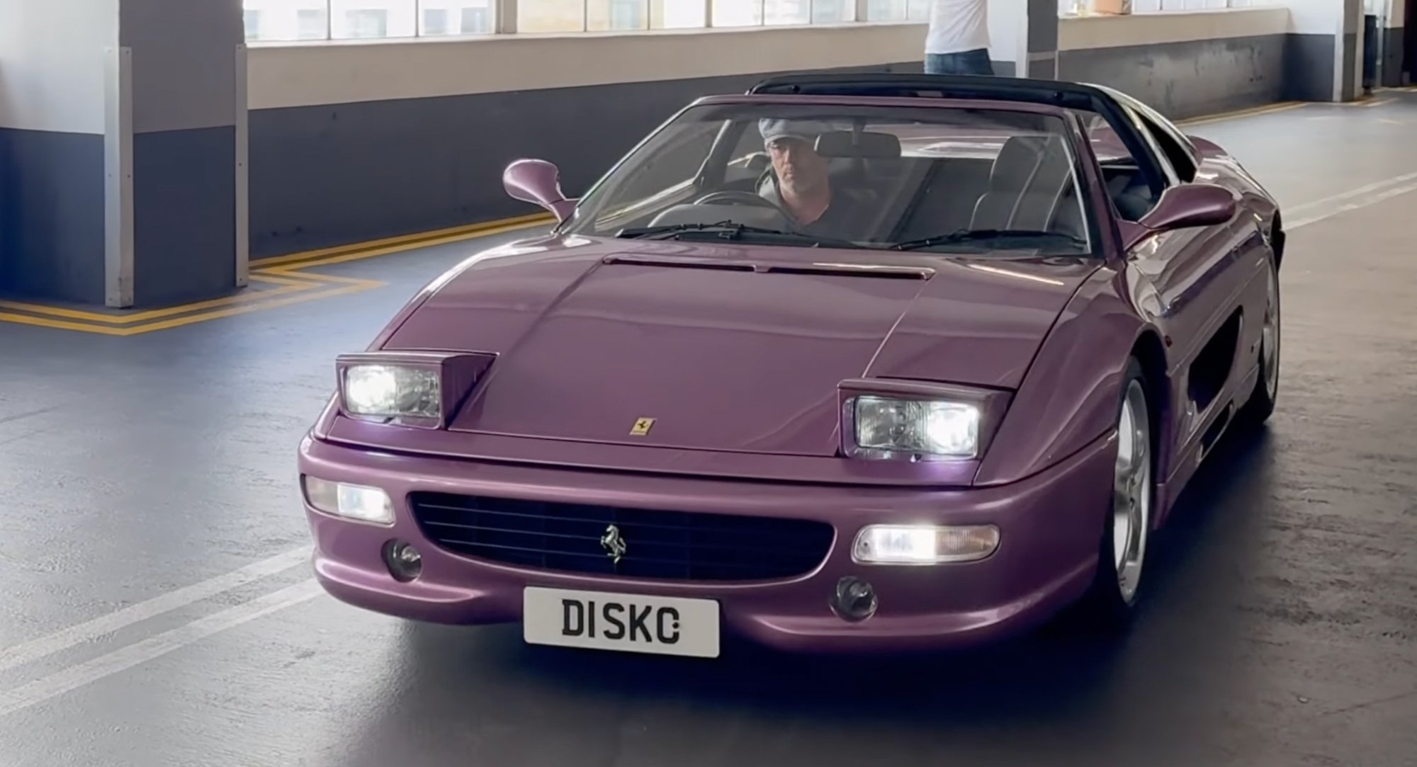 Jay Kay Jamiroquai Ferrari F355 GTS vidéo 2025