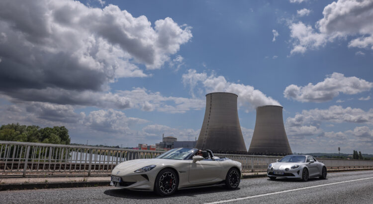 Essai - Alpine A110 GTS vs MG Cyberster : 2 propulsions, 2 visions bien différentes