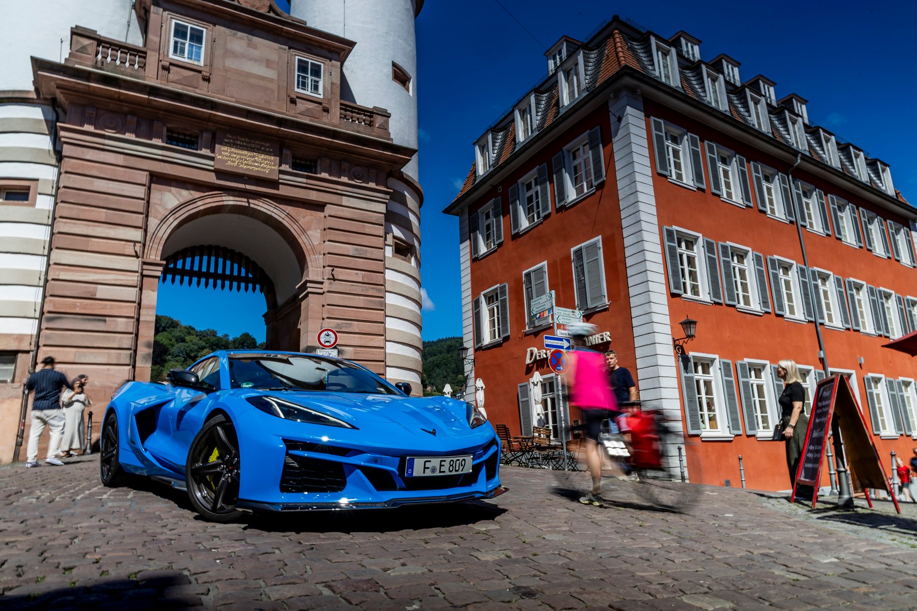 Chevrolet Corvette E-Ray 2025