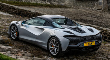 McLaren Artura Spider 2025