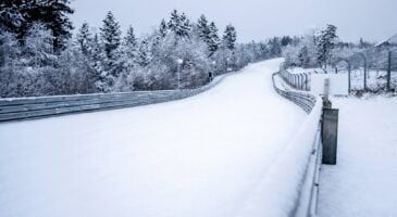 Spa-Francorchamps N&uuml;rburgring neige hiver 2025 vid&eacute;o
