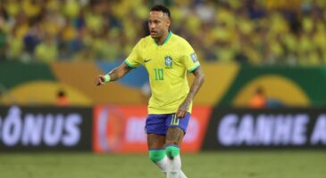 Neymar avec le Brésil