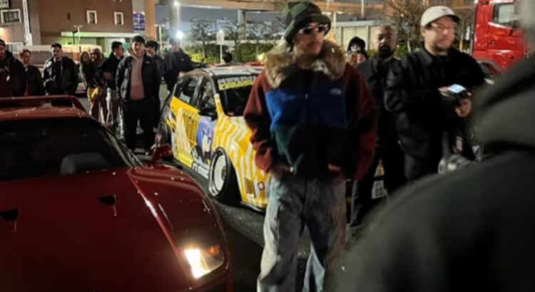Pendant ce temps-là : Lewis Hamilton fait rugir une Ferrari F40 au coeur de Tokyo ! (+ vidéo)