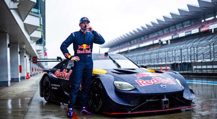 Max Verstappen en Nissan GT500 sur le mouillé de Fuji : voici la vidéo officielle !