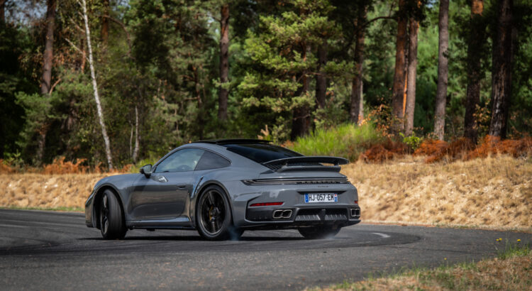 Match Ferrari Amalfi vs Porsche 911 Turbo S : À vos marques !