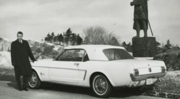 Stanley Tucker et sa Ford Mustang