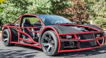 Corvette avec des tubes