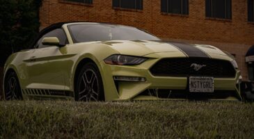 Ford Mustang verte